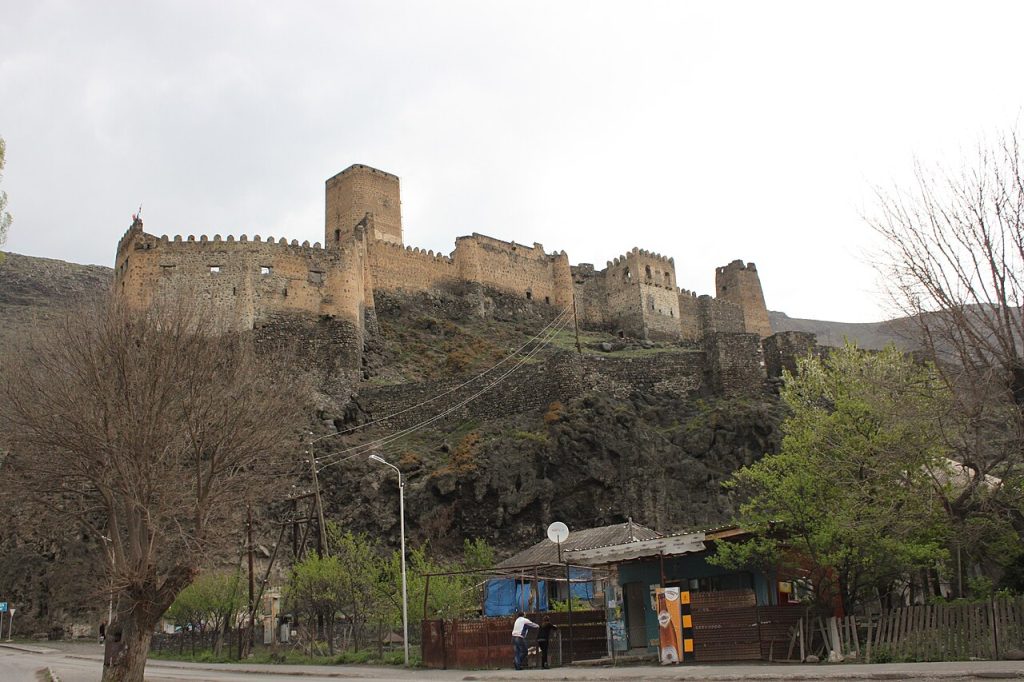 ხერთვისის ციხე კლდოვან კონცხზე