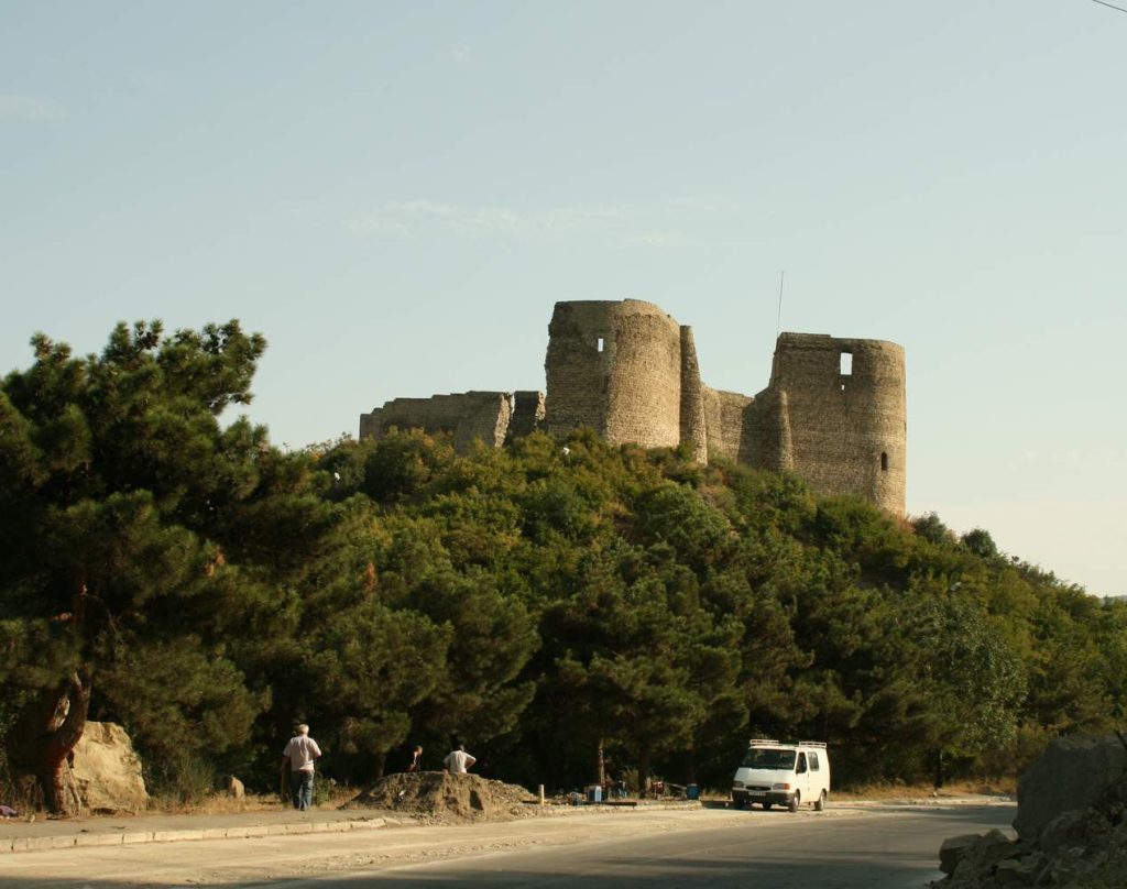 ბებრის ციხის კოშკები მცხეთის ჩრდილოეთით
